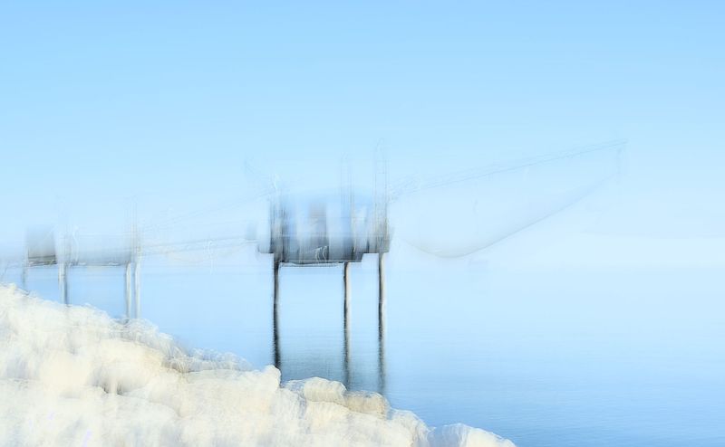 © Roberto Cavazzuti - Capanni nel blu, dipinto di blu