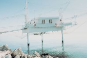 Falsche Bewegung: A Suspended Riviera