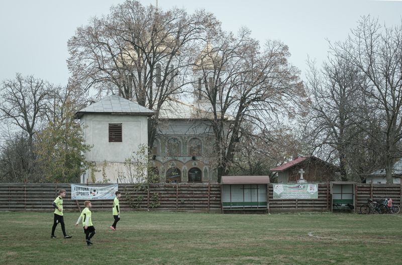© Stefan Panaitescu - Image from the Halftime Romania photography project