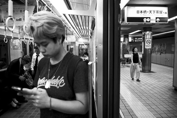 © Alan Ibasco - Image from the Sulyap - Japan: Between Stops photography project