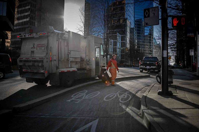 © Alan Ibasco - Image from the Sulyap - YVR: Between the City and Street photography project
