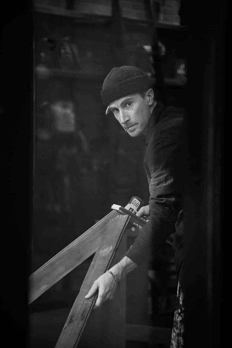 © Alan Ibasco - Image from the Sulyap - YVR: Between the City and Street photography project