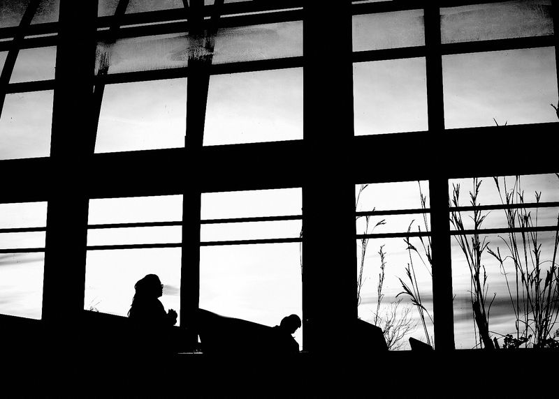 © Bryan Ruhter - PresentPrayer Window.© Bryan Ruhter
