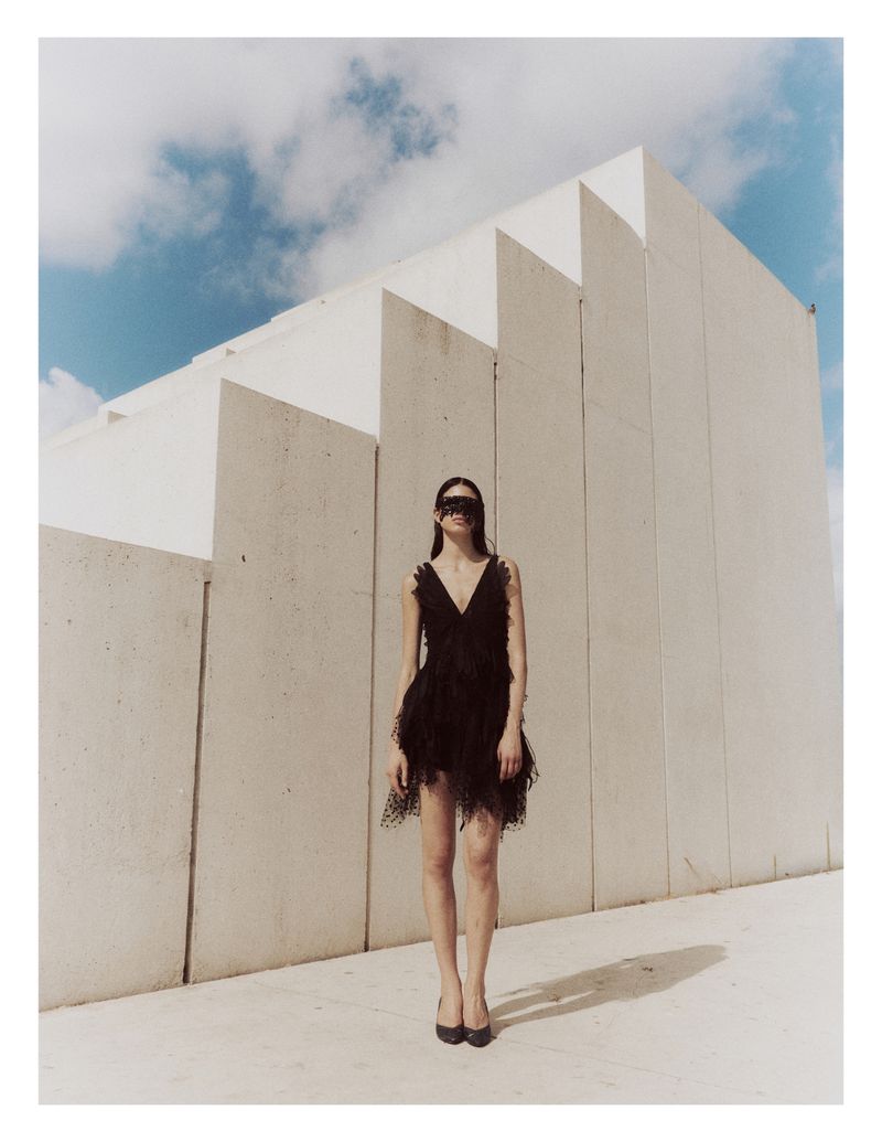© Michelle Sharon - Image from the The eye alters all photography project