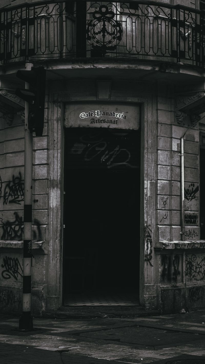 © juanserna.ph - Image from the LA CIUDAD DESPIADADA photography project