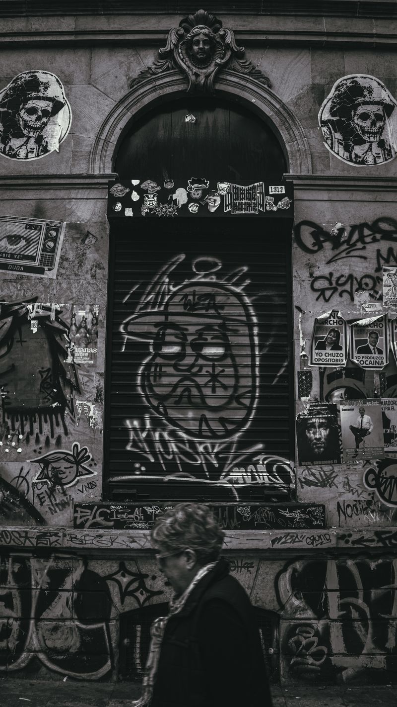 © juanserna.ph - Image from the LA CIUDAD DESPIADADA photography project