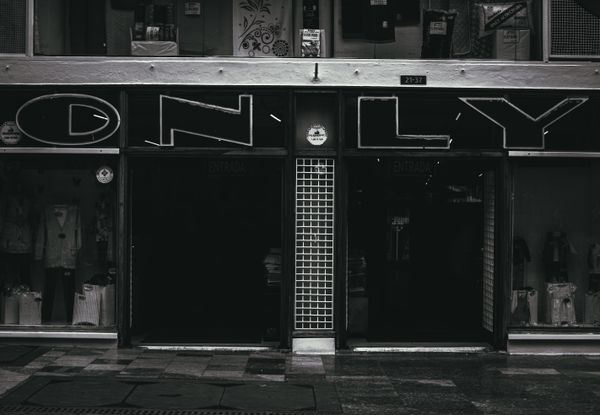 © juanserna.ph - Image from the LA CIUDAD DESPIADADA photography project