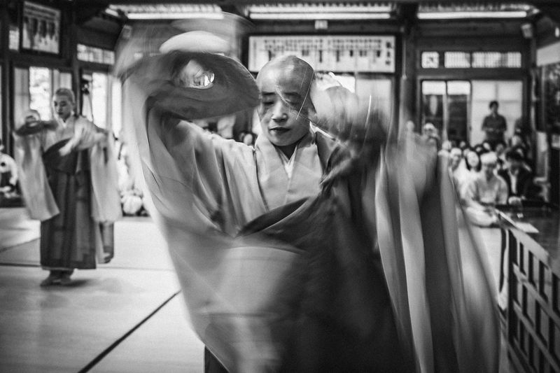 © Min A Choi - Close detail of the turn, robes in motion. Jingwansa Temple, 2026.
