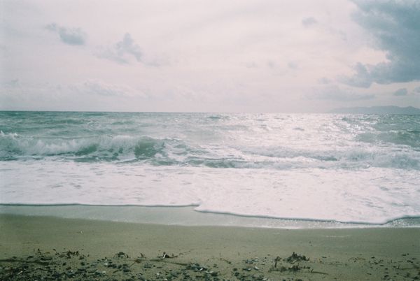 © kayra - Image from the Love Could Stay on the Body photography project