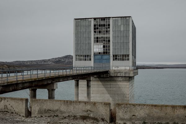 © Mikheil Kurdadze - Image from the Another Planet Seems to be Too Close to Me photography project