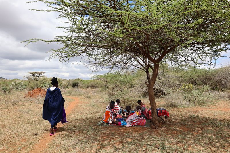 © Victoria Day-Wilson - Image from the Kenyan beading – female tradition supporting communities photography project