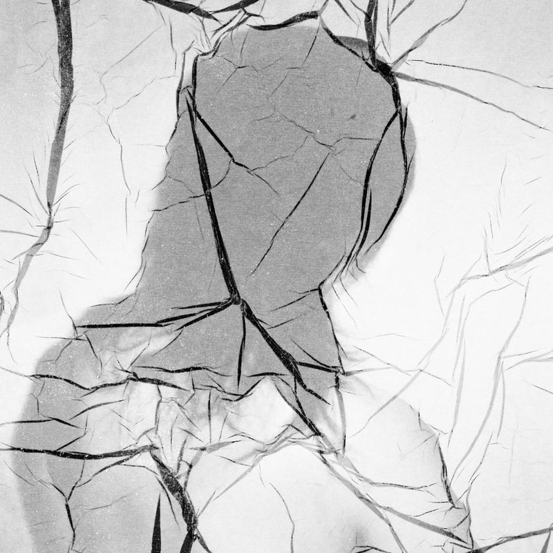 © Perla Bayona - For her, the absence will never close, will never fade or be defined; it will only take on new matter, a new form of body.