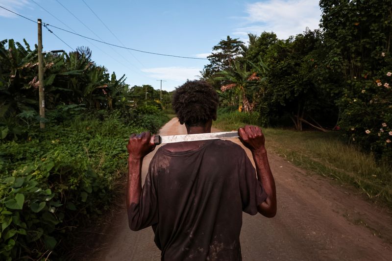 © Antonio Avelar - Image from the Risking Kastom photography project