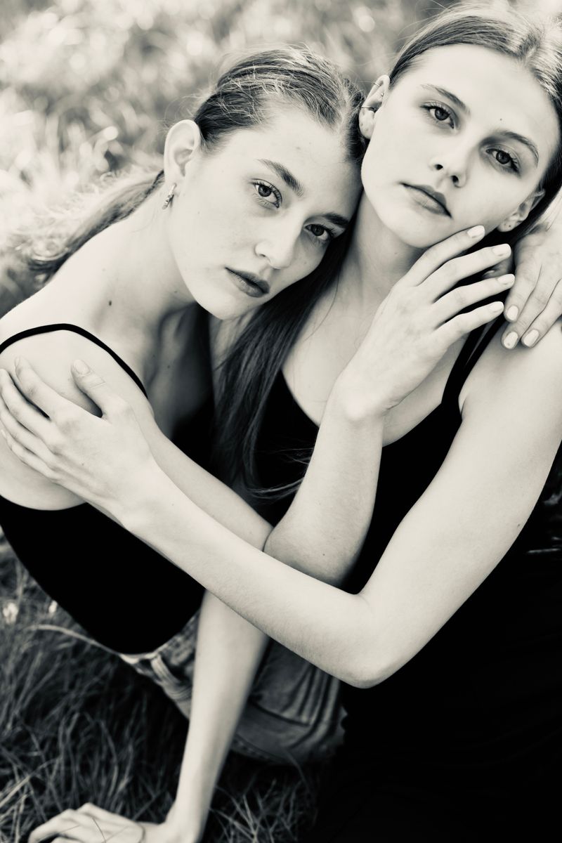 © Sylvia R. Kahl - Sarah and Marlene - Wienerberg - Vienna - published in Vogue Italy PhotoVogue