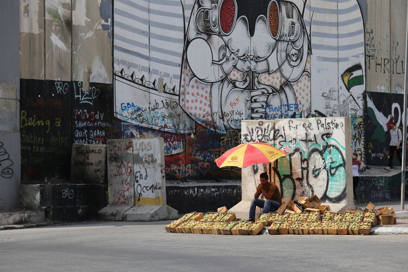 © Ursula Mindermann - Image from the The Wall - More than 650 miles violation of international laws photography project