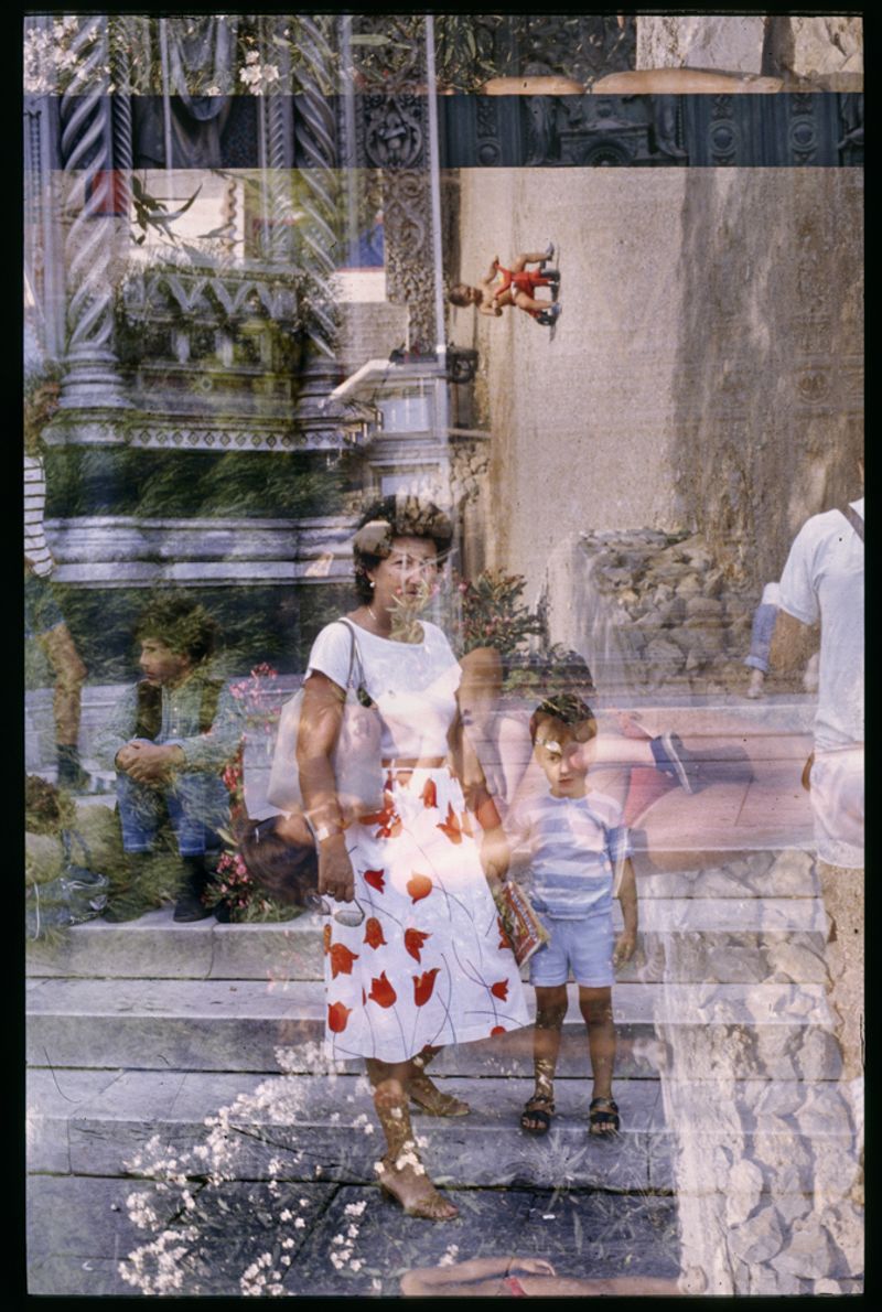 © Pierluigi Ciambra - Image from the Lullaby and last goodbye photography project