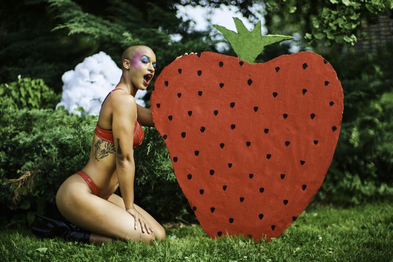 © Yvette Tang - Image from the Red 3 photography project