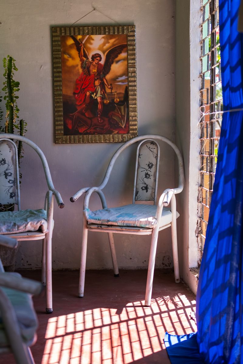 © Sabine van Wechem - In front of the house of Maria, a place to pause and relax in the shadow.