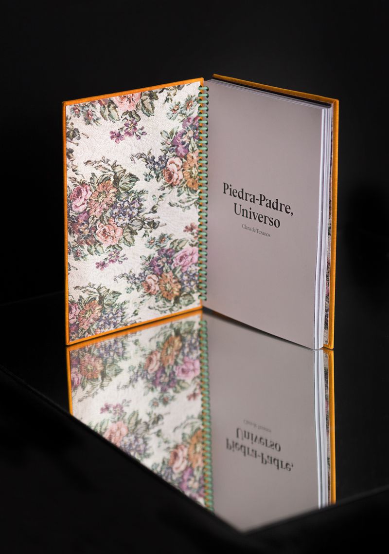 © CLARA DE TEZANOS - Image from the Piedra-Padre,Universo photography project