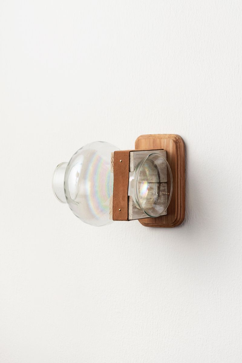 © CLARA DE TEZANOS - Seizing the sun, Objets trouvés