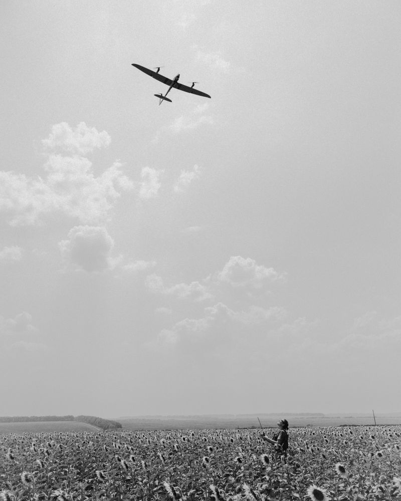 © David Hadland - A Ukrainian recon drone returing to base after a long mission searching for Russian positions near Pokrovsk. 2025