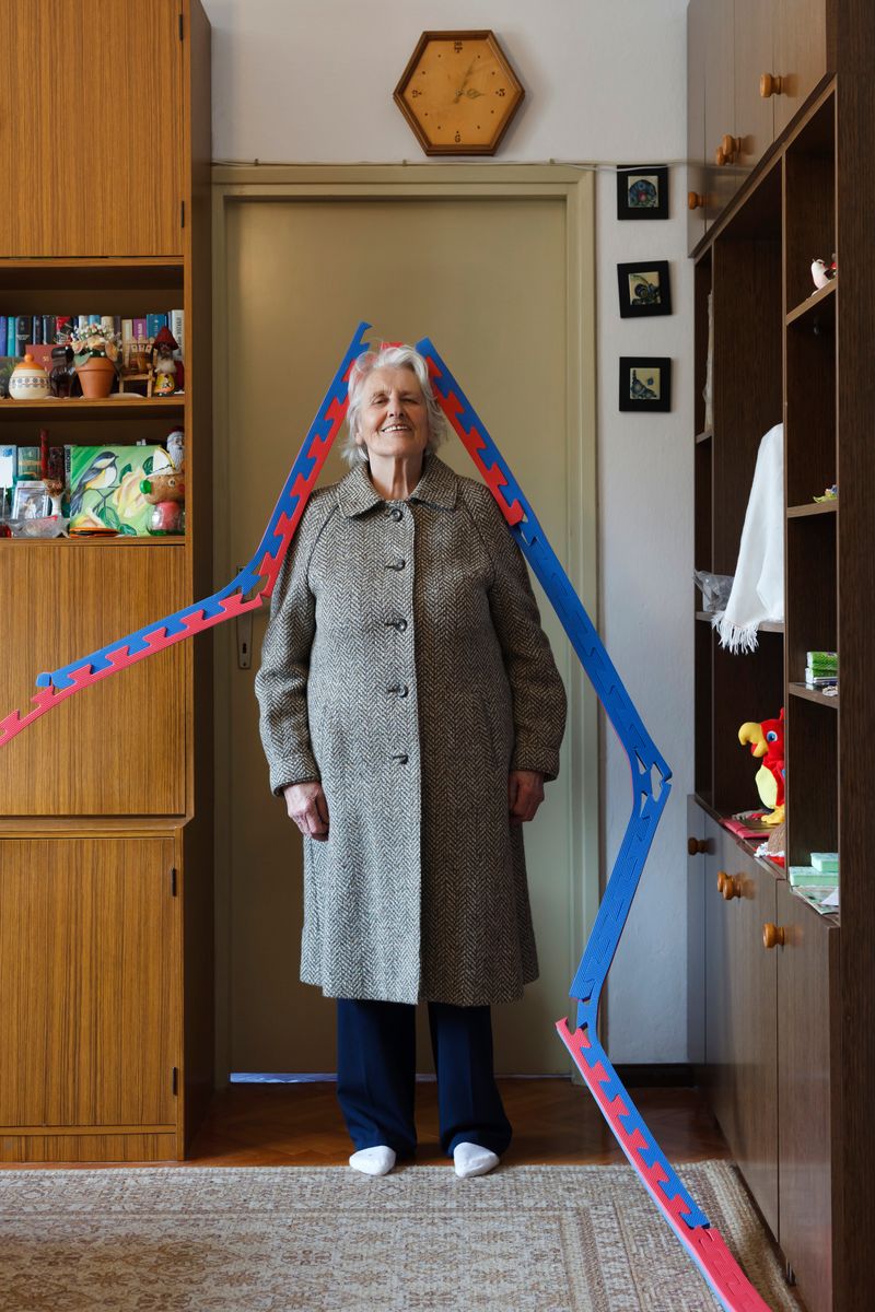 © Lucija Rosc - A picture of my grandma balancing a tatami chain.