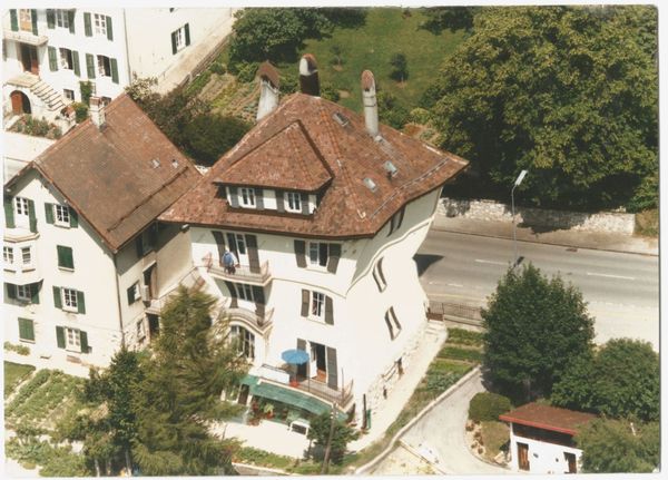 © Lisa Bertoldi - ©LisaBertoldi - Casa, (testa dura), from Tenersi stretto, 2022