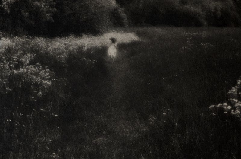 © Tomoko Nagakawa - Image from the I taste the blacklight photography project