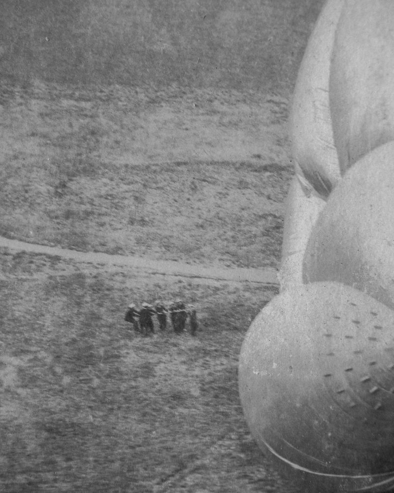 © Breno Rotatori - Image from the Dirigible photography project