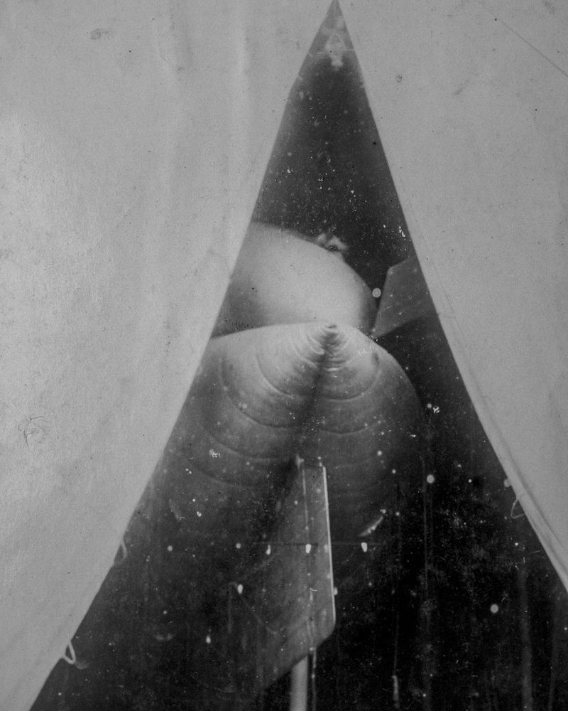 © Breno Rotatori - Image from the Dirigible photography project
