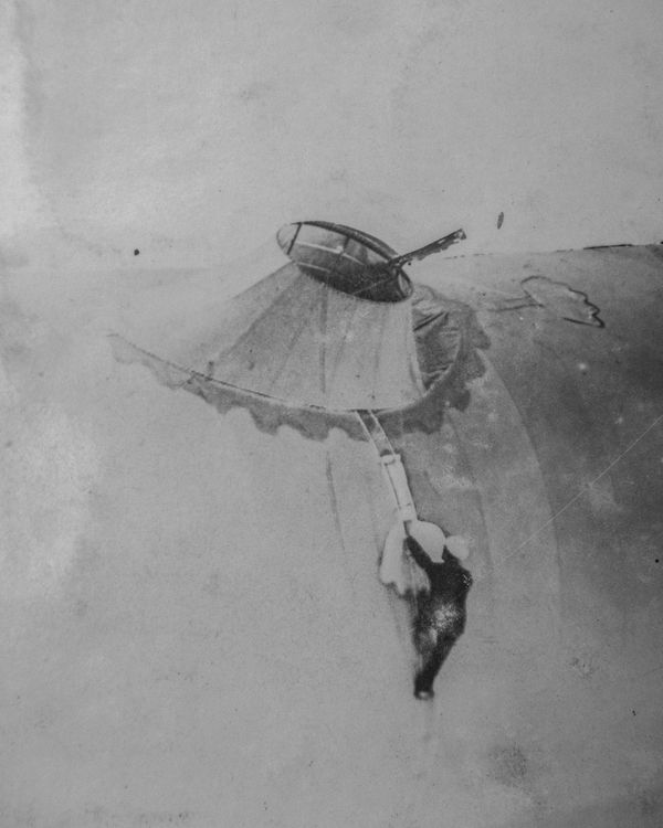 © Breno Rotatori - Image from the Dirigible photography project
