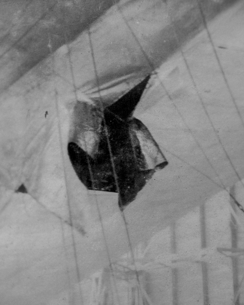 © Breno Rotatori - Image from the Dirigible photography project