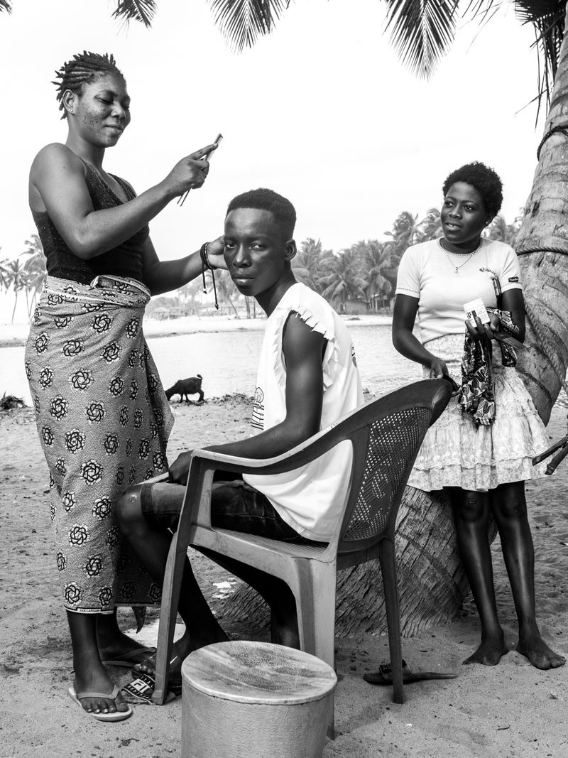 © Ofoe Amegavie - Between Sand and Water, 2019