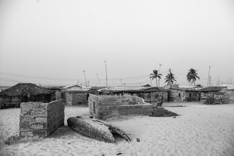 © Ofoe Amegavie - Between Sand and Water, 2019