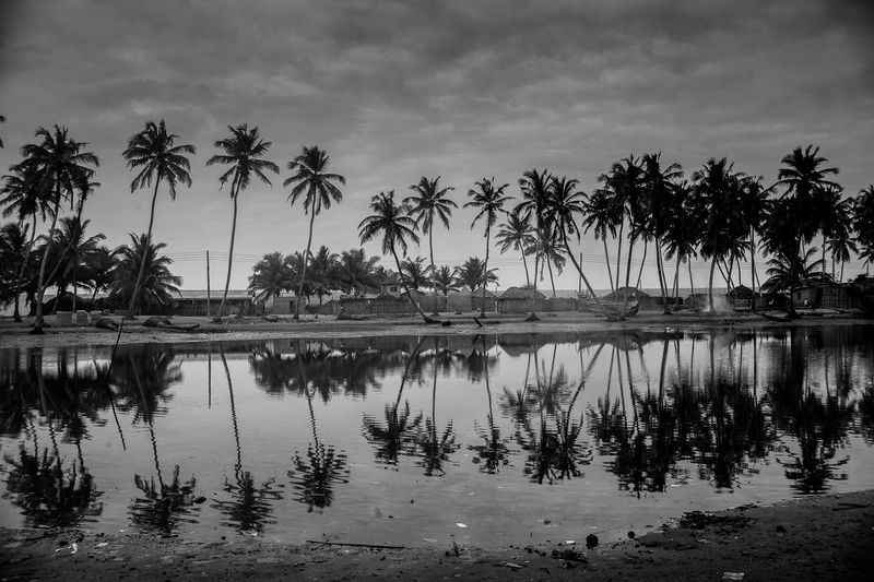 © Ofoe Amegavie - Image from the Between Sand and Water photography project