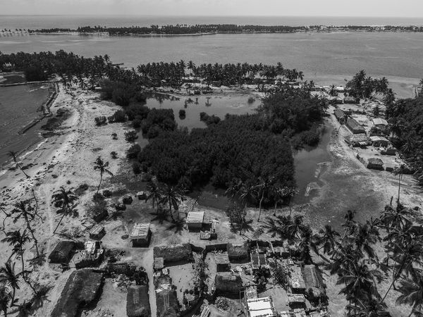 © Ofoe Amegavie - Image from the Between Sand and Water photography project