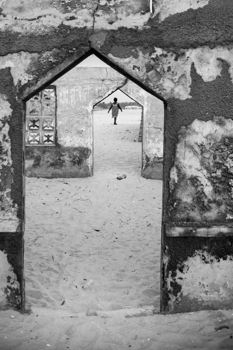 © Ofoe Amegavie - Image from the Between Sand and Water photography project