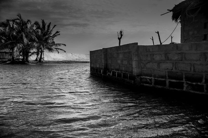 © Ofoe Amegavie - Image from the Between Sand and Water photography project