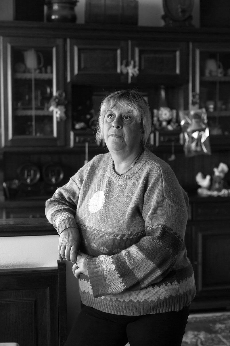 © Filippo Venturi - Paola Ghessi in her home, wife of Pier Franco Midali, former Mayor of Viganella and creator of the Mirror. Viganella, 2021.