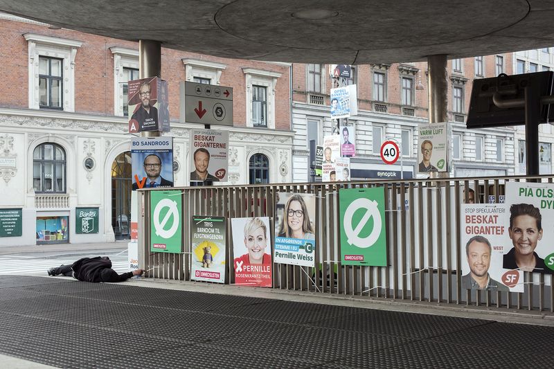 © Filippo Venturi - Campaign posters at the Nørreport underground station. Copenhagen, June 4, 2019.
