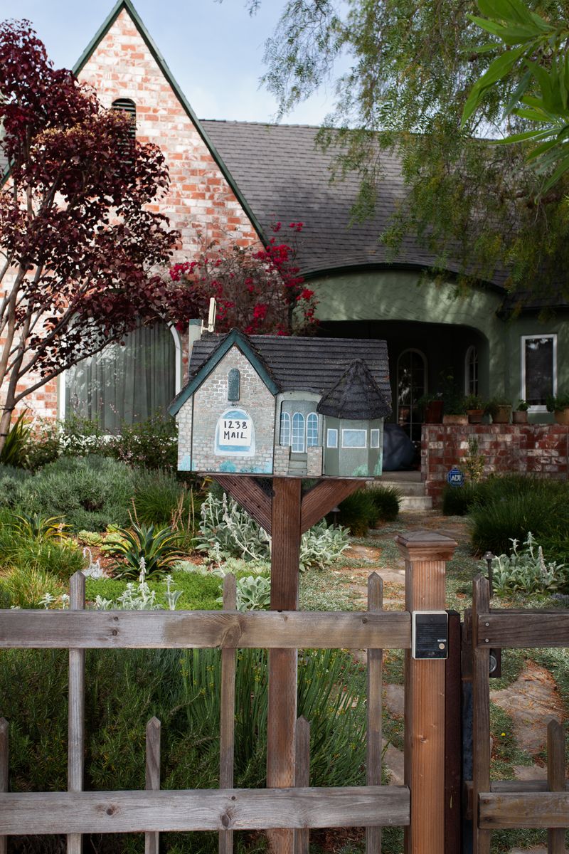 © elsa Kostic - Lost in translation