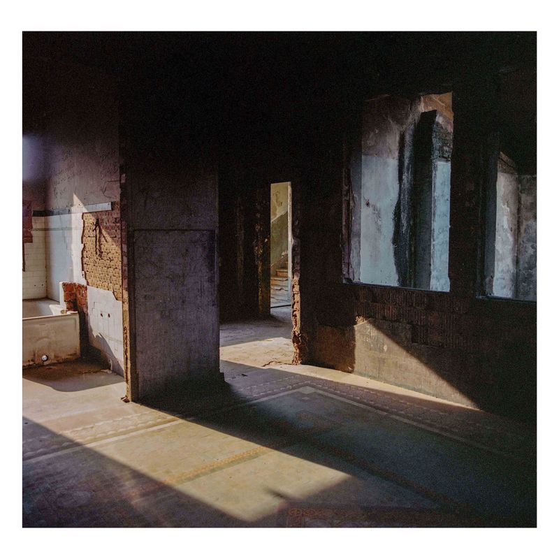 © Amilton Neves Cuna - Image from the Vila Algarve photography project