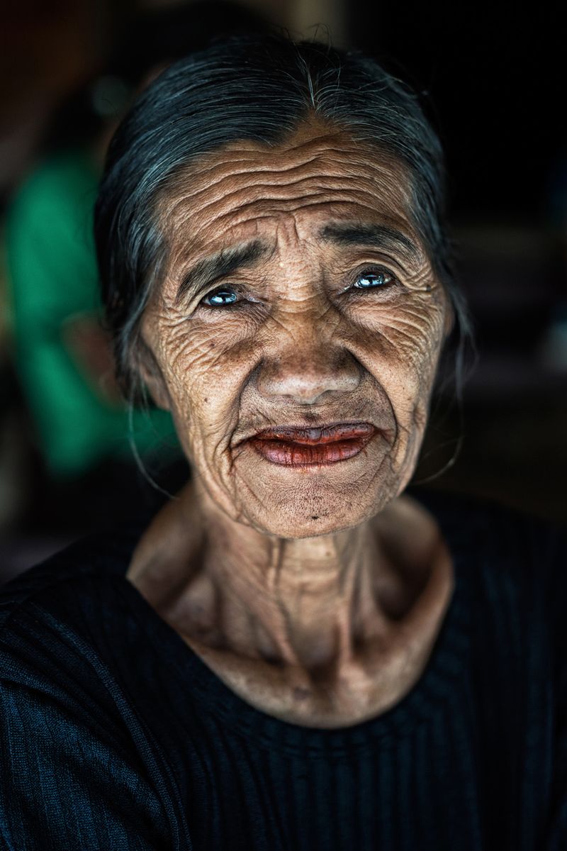 © Manolo Ty - Portrait of a woman in the traditional village of Kampung Praijin on Sumba island.
