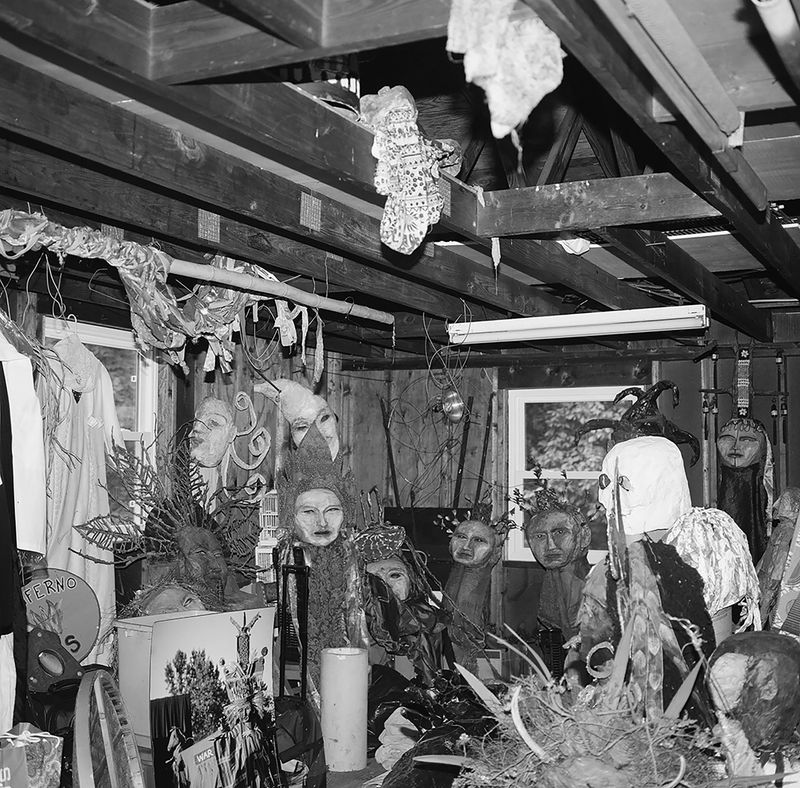 © Nikki Greene - Peggy's Garage Rapahannock County VA, TriX 120 film