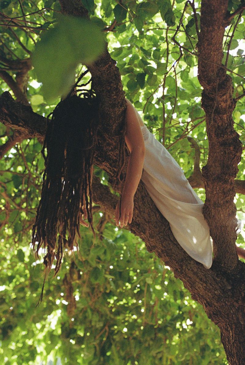 © Alina Usurelu - self portrait - preparing to die in different landscapes - before the durational performance