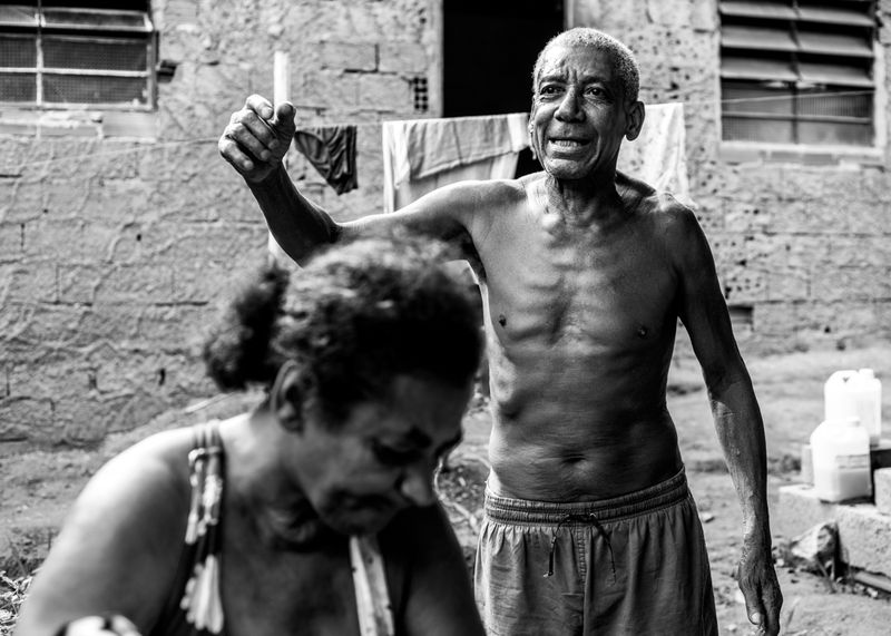 © Thais FES - Image from the "Grande Vizinho Pequeno" photography project