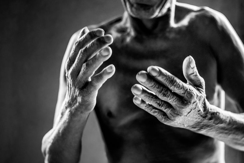 © Thais FES - Image from the "Grande Vizinho Pequeno" photography project