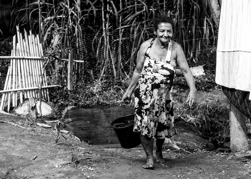 © Thais FES - Image from the "Grande Vizinho Pequeno" photography project