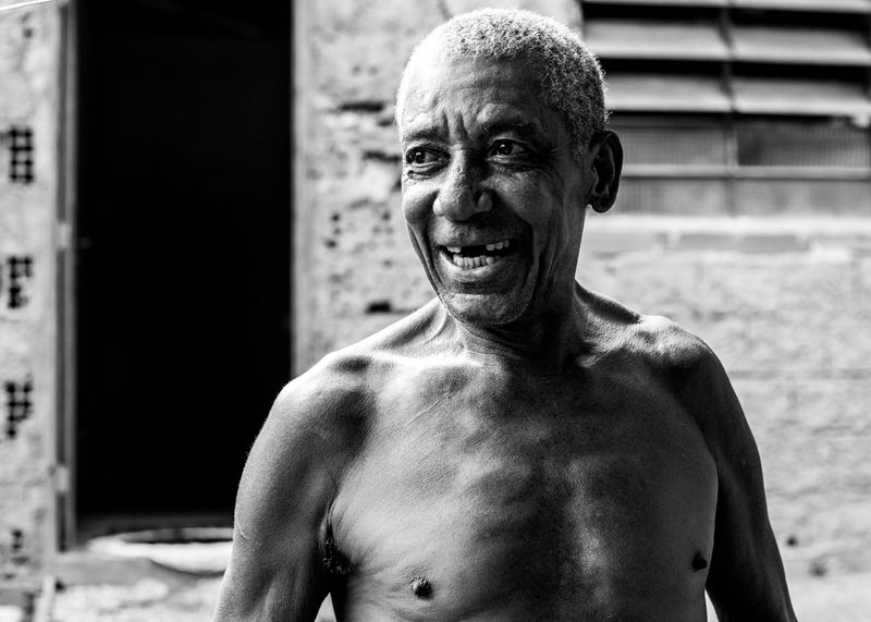 © Thais FES - Image from the "Grande Vizinho Pequeno" photography project