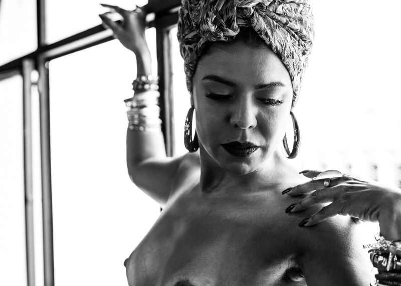 © Thais FES - Image from the "MARIA DE VERDADE" photography project